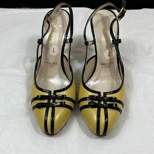 Bruno Magli>Vintage chartreuse bow heels EUC